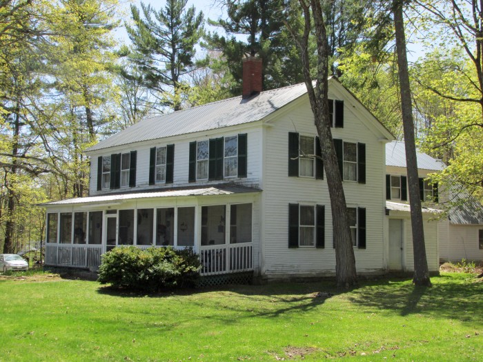 This nearby home was once lived in by Pierce and his wife Jane.  She did not approve of her husband's family (they had run a tavern!), so eventually they moved to Concord.  
